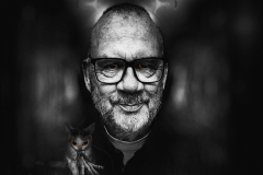 Zelfportret met vleugels en oren